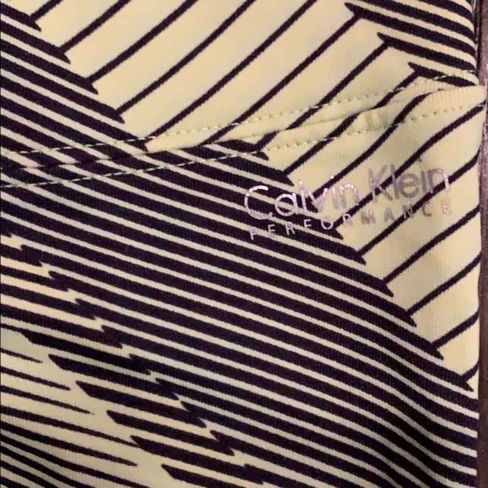 Calvin Klein Performance Crop Exercise Pants - Picture 2 of 3